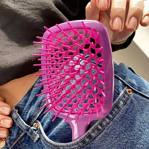 Фото: Щетка для волос фиолетовая с малиновыми зубчиками Janeke Superbrush Purple